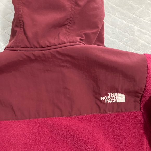 The North Face Pink Fleece Jacket - Picture 9 of 10